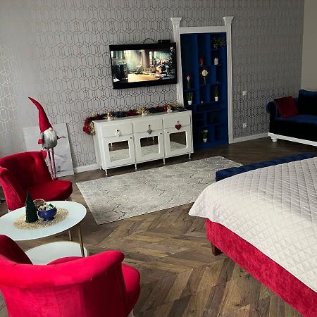 Delux Apartment In Львов Экстерьер фото